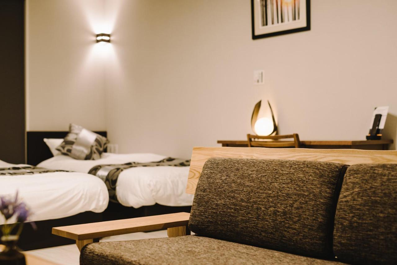 Grand Base Karatsu Ekiminami Aparthotel Bagian luar foto