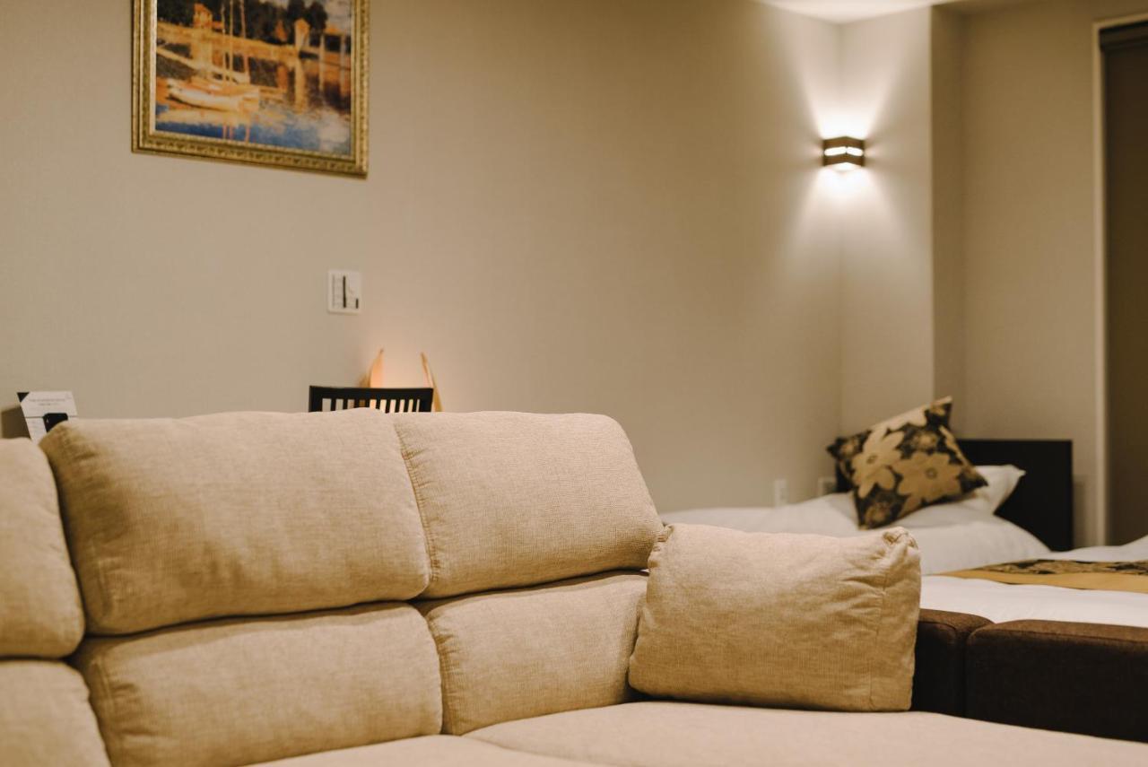 Grand Base Karatsu Ekiminami Aparthotel Bagian luar foto